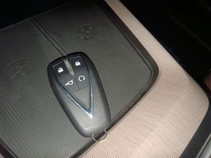 Фото 9 - Changan Eado EV