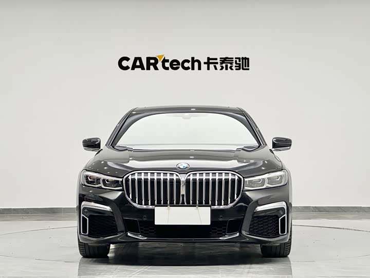 Фото 2 - BMW 7 Series