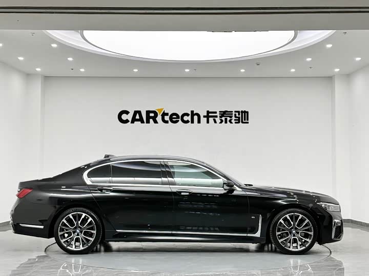 Фото 4 - BMW 7 Series