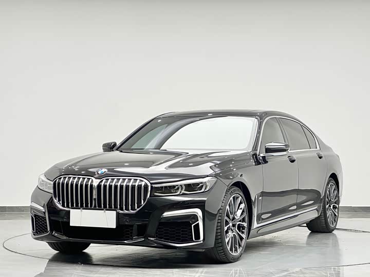 Фото 9 - BMW 7 Series