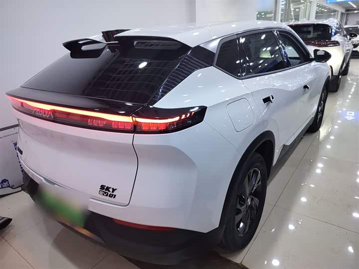 Фото 7 - Dongfeng Aeolus Sky EV01