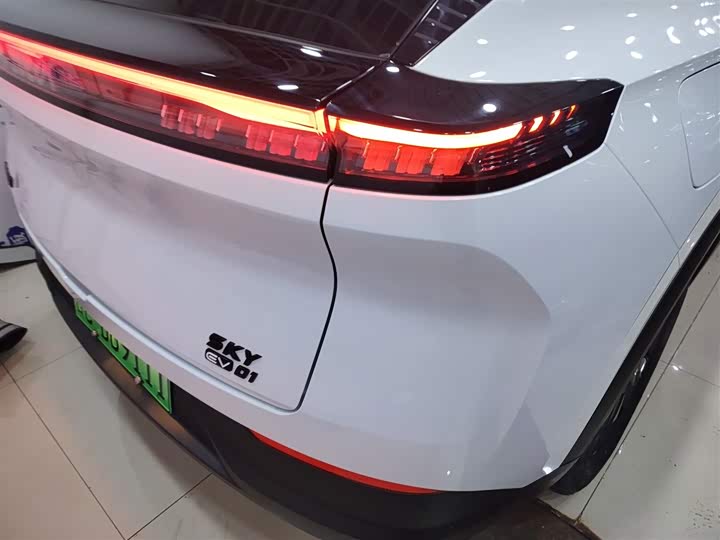 Фото 8 - Dongfeng Aeolus Sky EV01