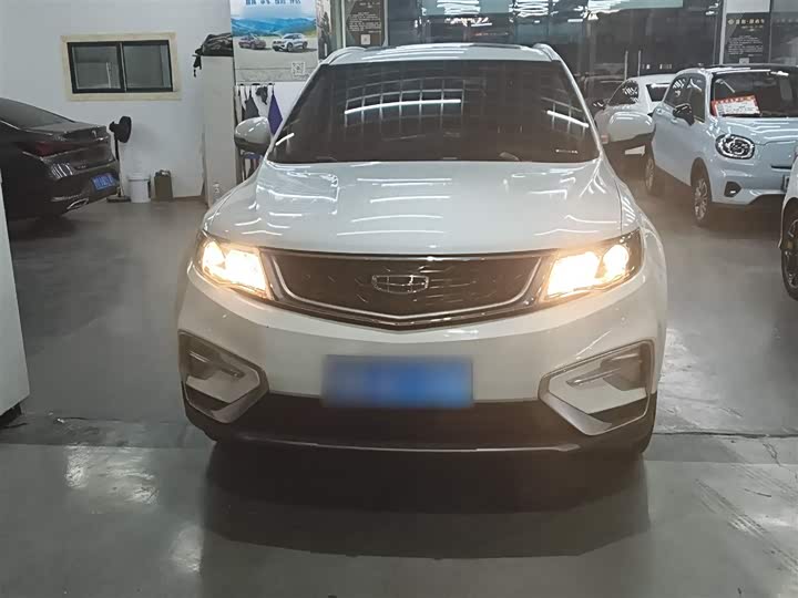 Фото 3 - Geely Atlas