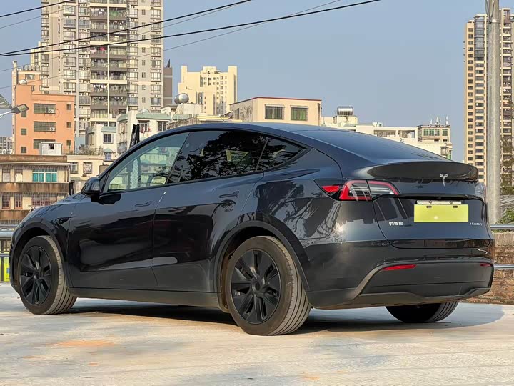 Фото 7 - Tesla Model Y