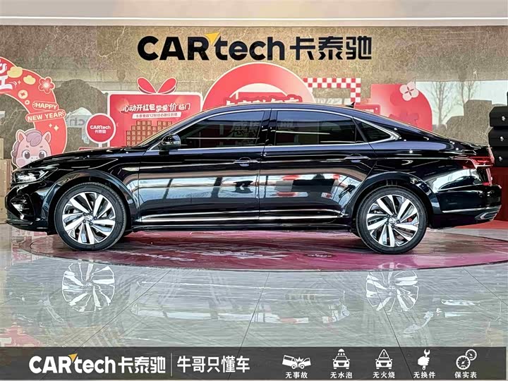 Фото 7 - Volkswagen Passat