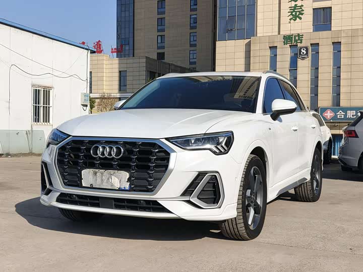 Фото 1 - Audi Q3