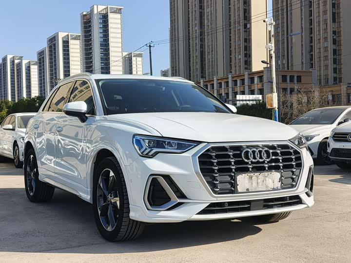 Фото 3 - Audi Q3