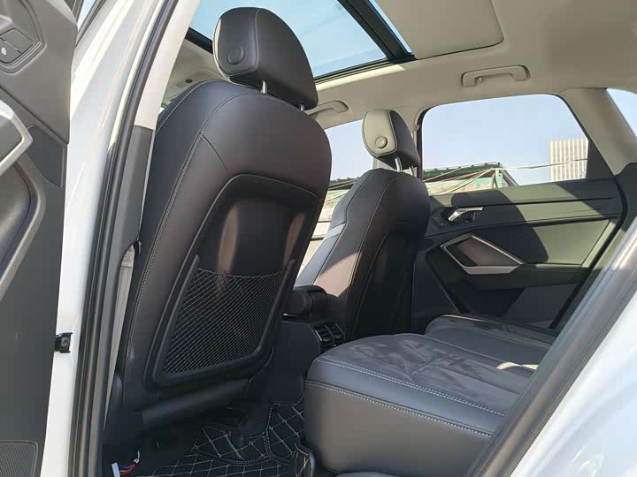 Фото 5 - Audi Q3