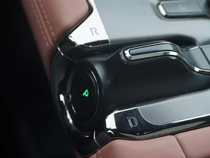 Фото 8 - Nio EC6