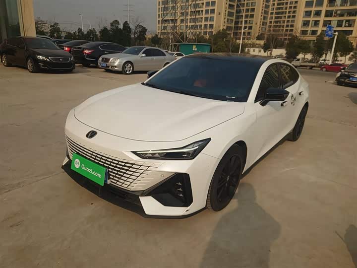 Фото 2 - Changan UNI-V