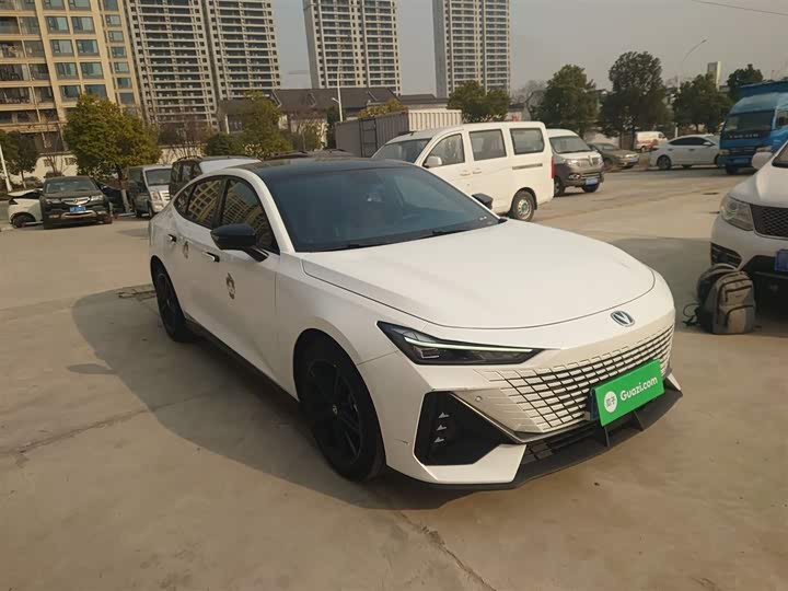 Фото 4 - Changan UNI-V