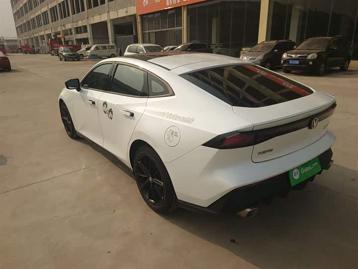 Фото 5 - Changan UNI-V