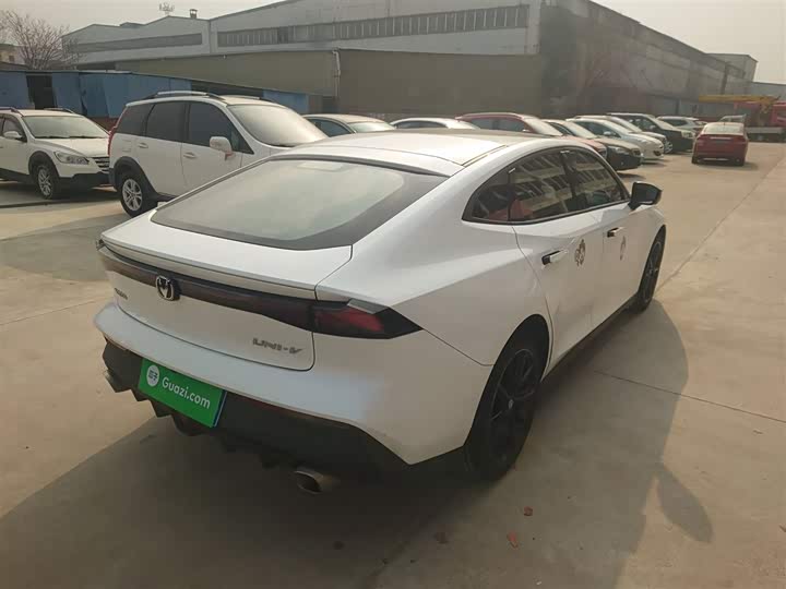 Фото 7 - Changan UNI-V