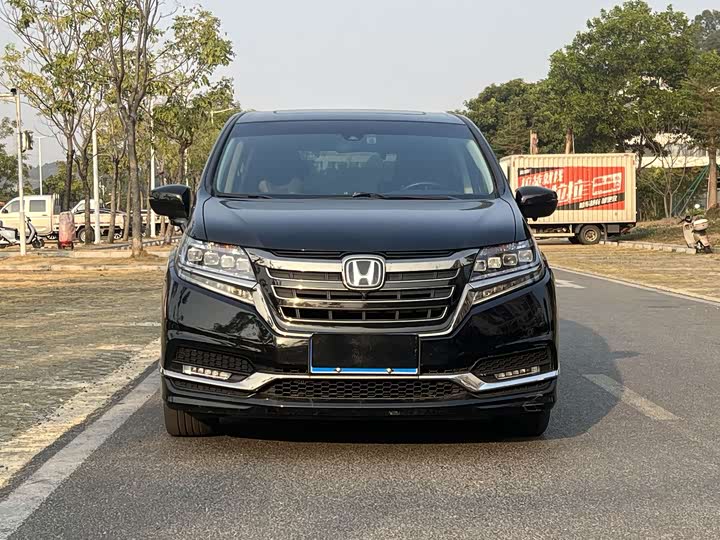 Фото 5 - Honda Elysion