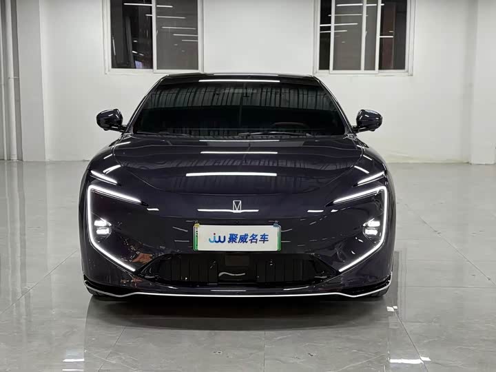 Фото 2 - Avatr 12