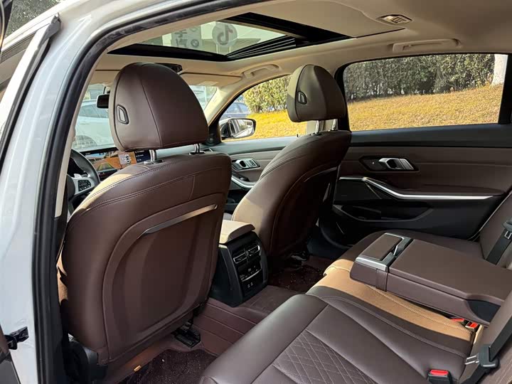 Фото 9 - BMW 3 Series