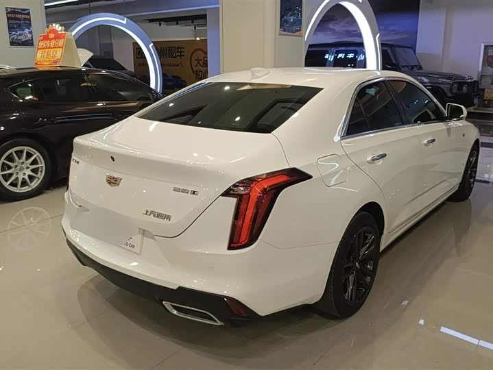 Фото 3 - Cadillac CT4