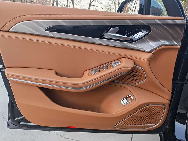 Фото 4 - Hongqi H9