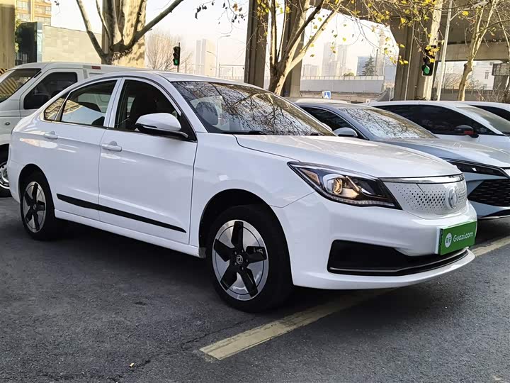 Фото 4 - Dongfeng Aeolus E70