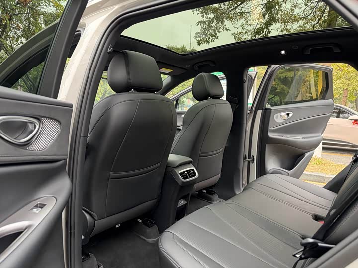 Фото 6 - BYD Sea Lion 06 Hybrid/EV