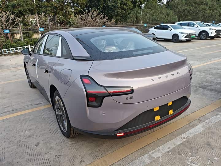 Фото 5 - XPeng Mona M03