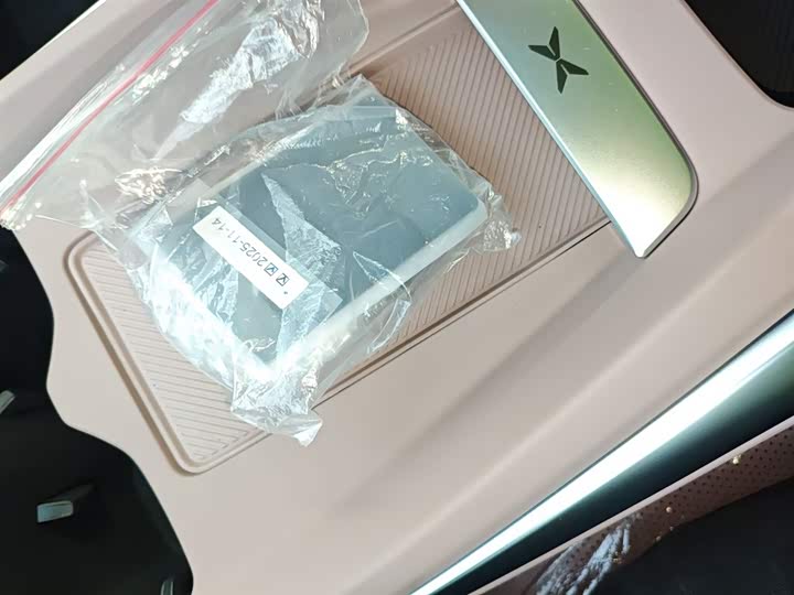 Фото 9 - XPeng Mona M03