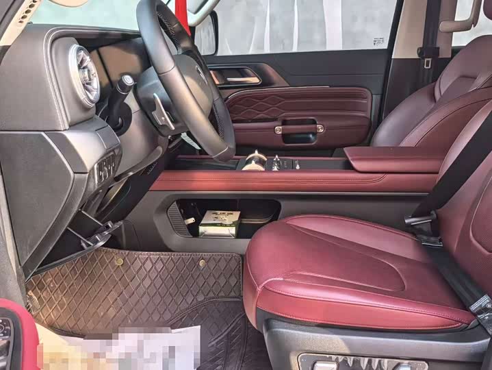 Фото 5 - Tank 300 Hybrid