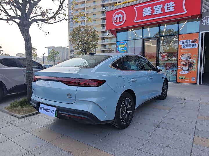 Фото 7 - BYD Qin L