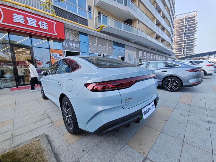 Фото 9 - BYD Qin L