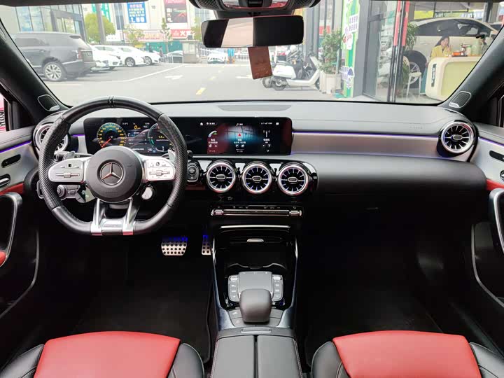 Фото 9 - Mercedes-Benz A-Class AMG