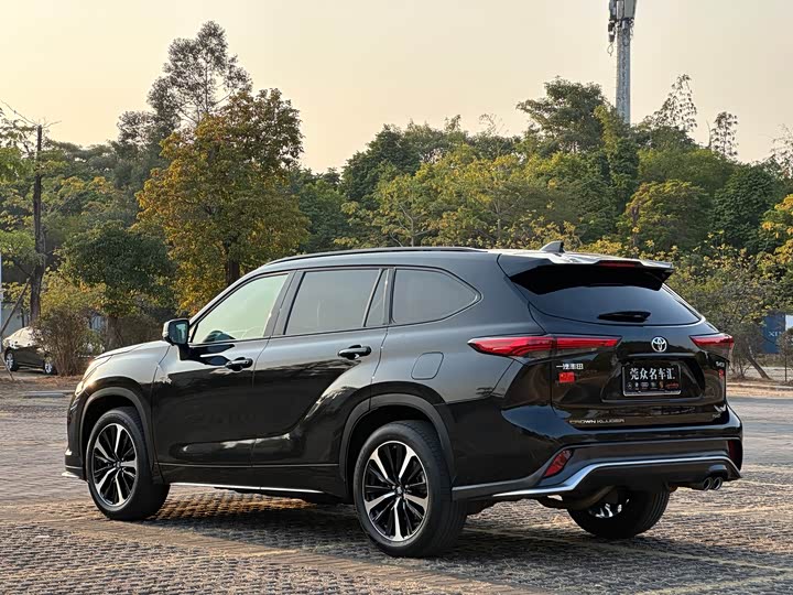 Фото 5 - Toyota Crown Kluger