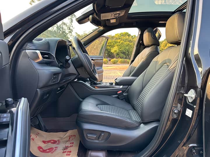 Фото 8 - Toyota Crown Kluger