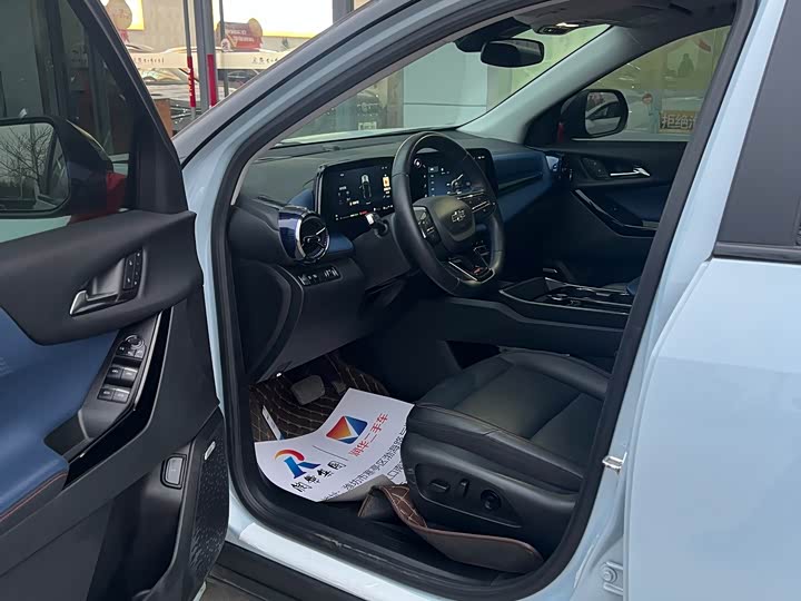 Фото 3 - Chevrolet Equinox Plus