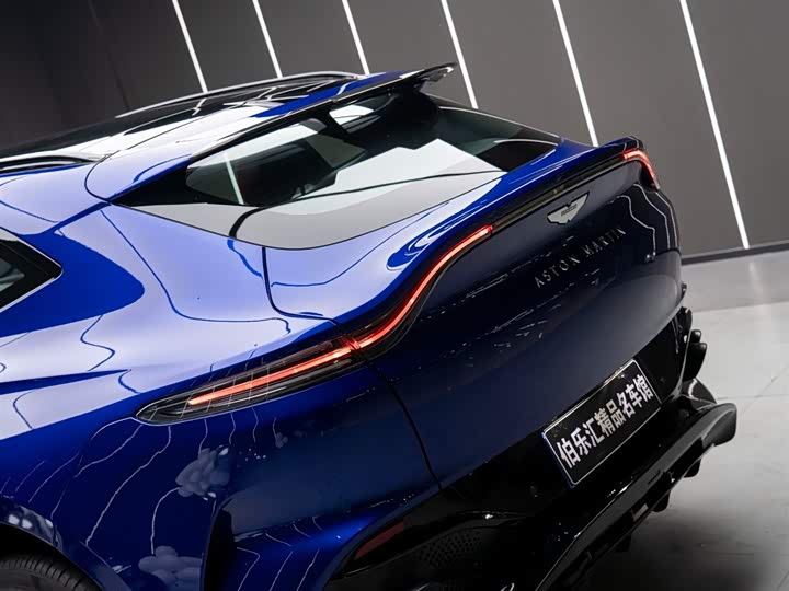 Фото 7 - Aston Martin DBX