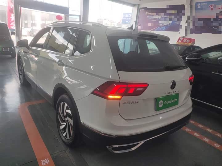 Фото 5 - Volkswagen Tiguan L Pro