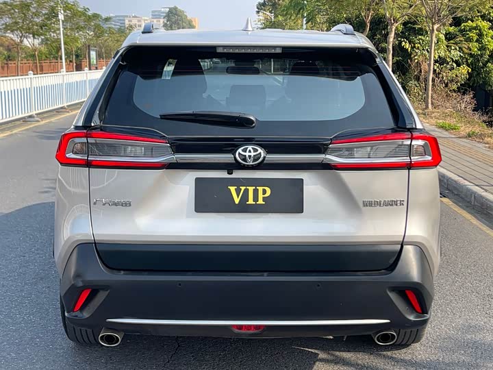 Фото 5 - Toyota Wildlander