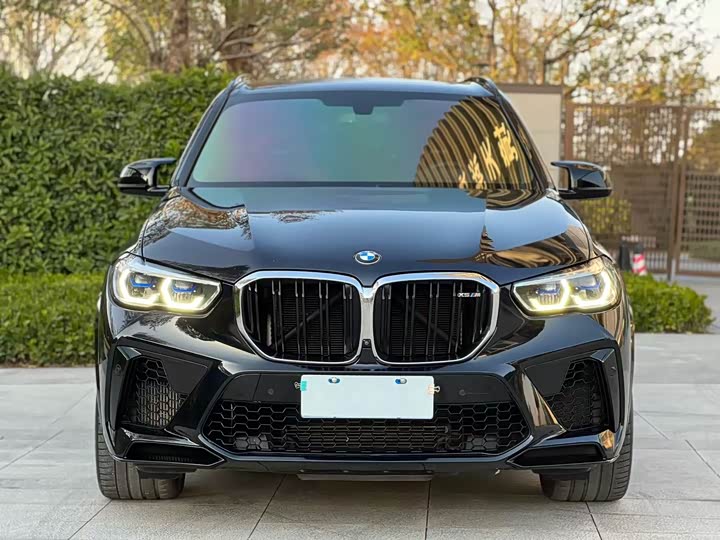 Фото 2 - BMW X5 M
