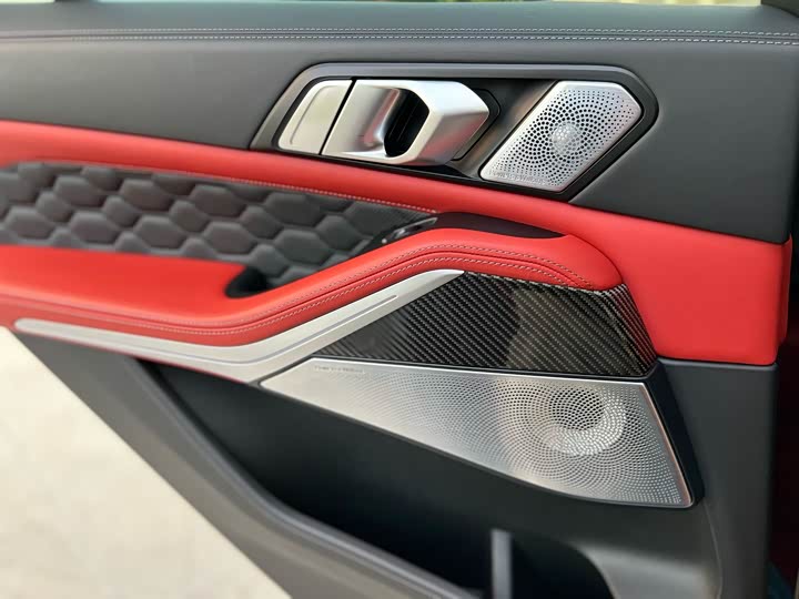 Фото 9 - BMW X5 M