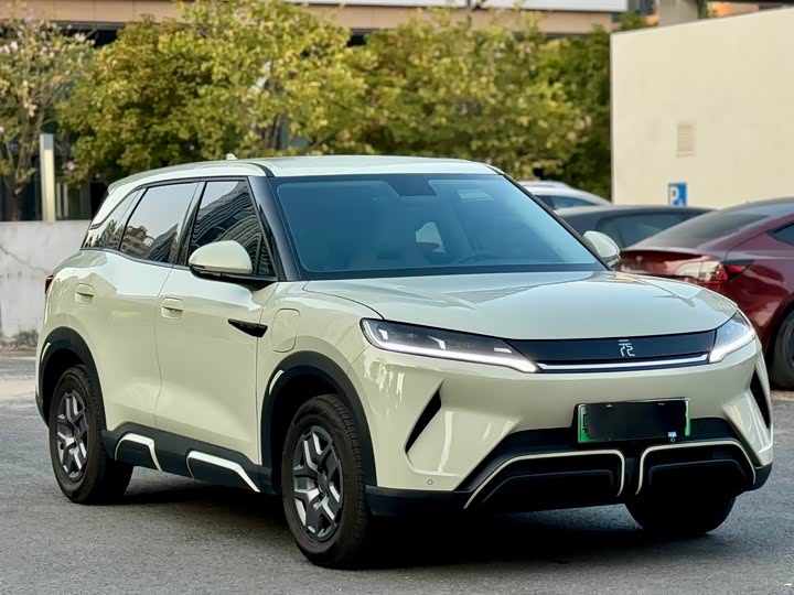 Фото 3 - BYD Yuan Up