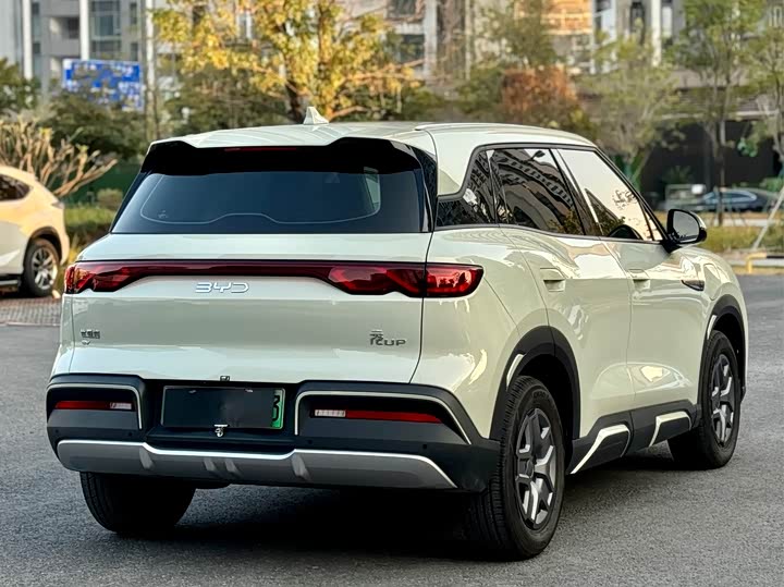 Фото 4 - BYD Yuan Up