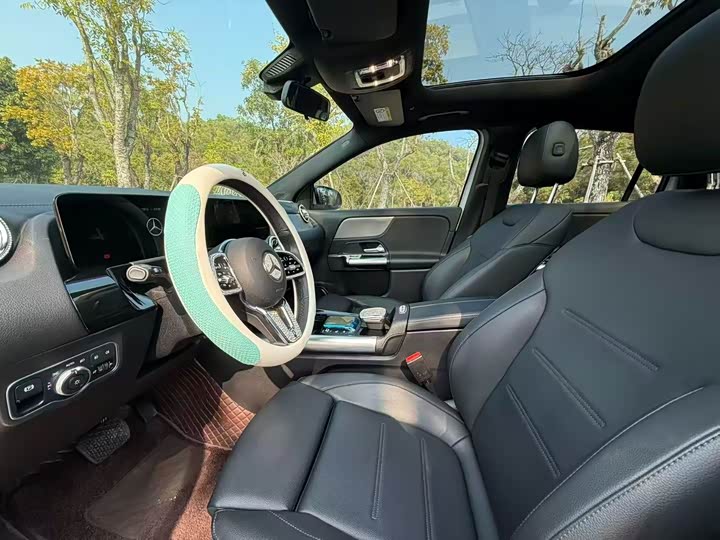 Фото 4 - Mercedes-Benz GLA-Class