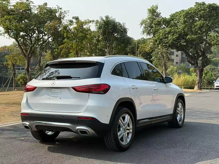 Фото 7 - Mercedes-Benz GLA-Class