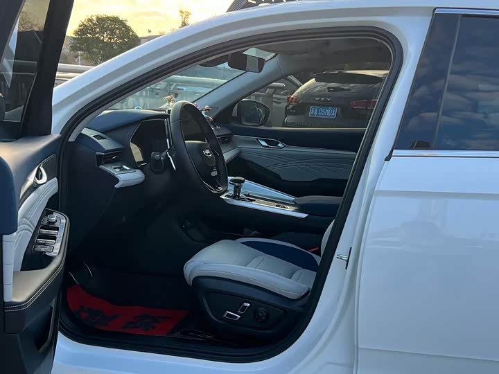 Фото 5 - Geely Preface