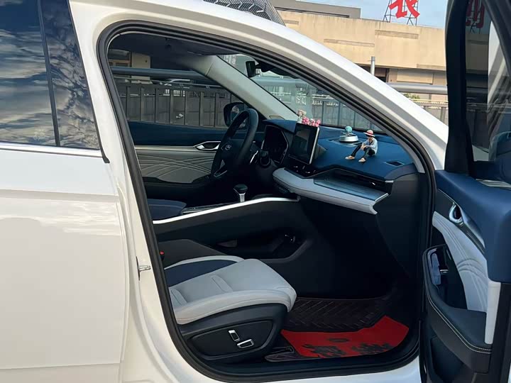 Фото 7 - Geely Preface