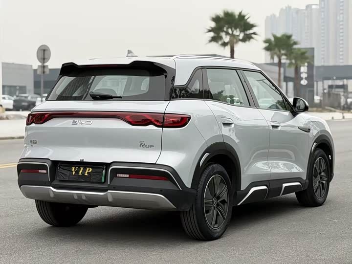 Фото 4 - BYD Yuan Up