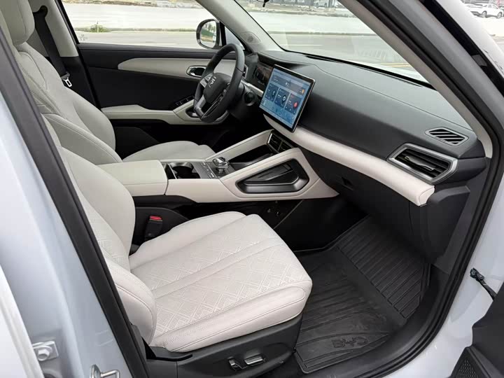 Фото 7 - BYD Yuan Up