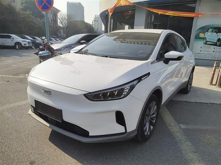 Фото 2 - Geely Geometry C