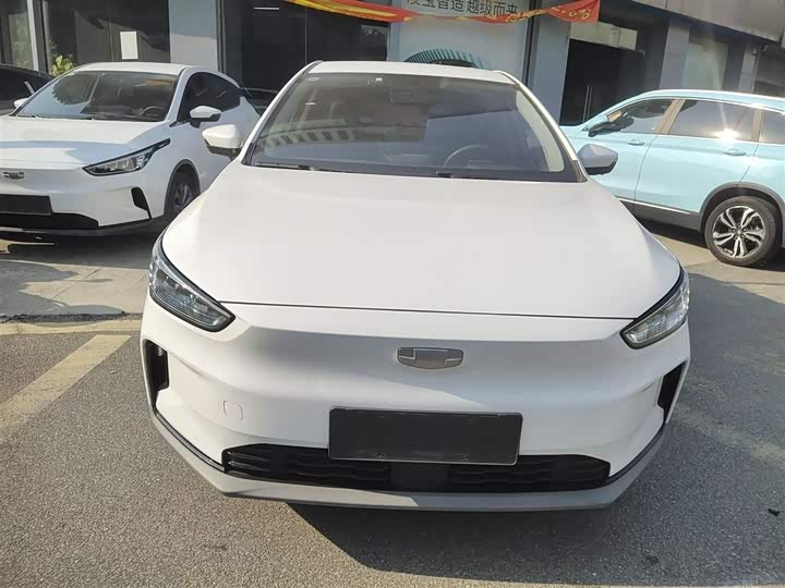 Фото 3 - Geely Geometry C