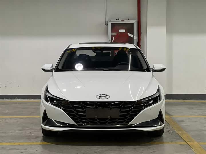 Фото 2 - Hyundai Elantra N line