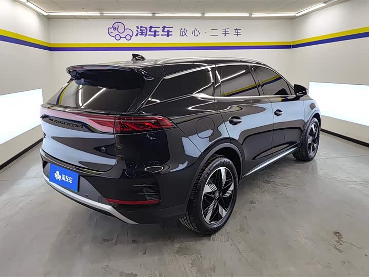 Фото 3 - BYD Tang Hybrid/EV